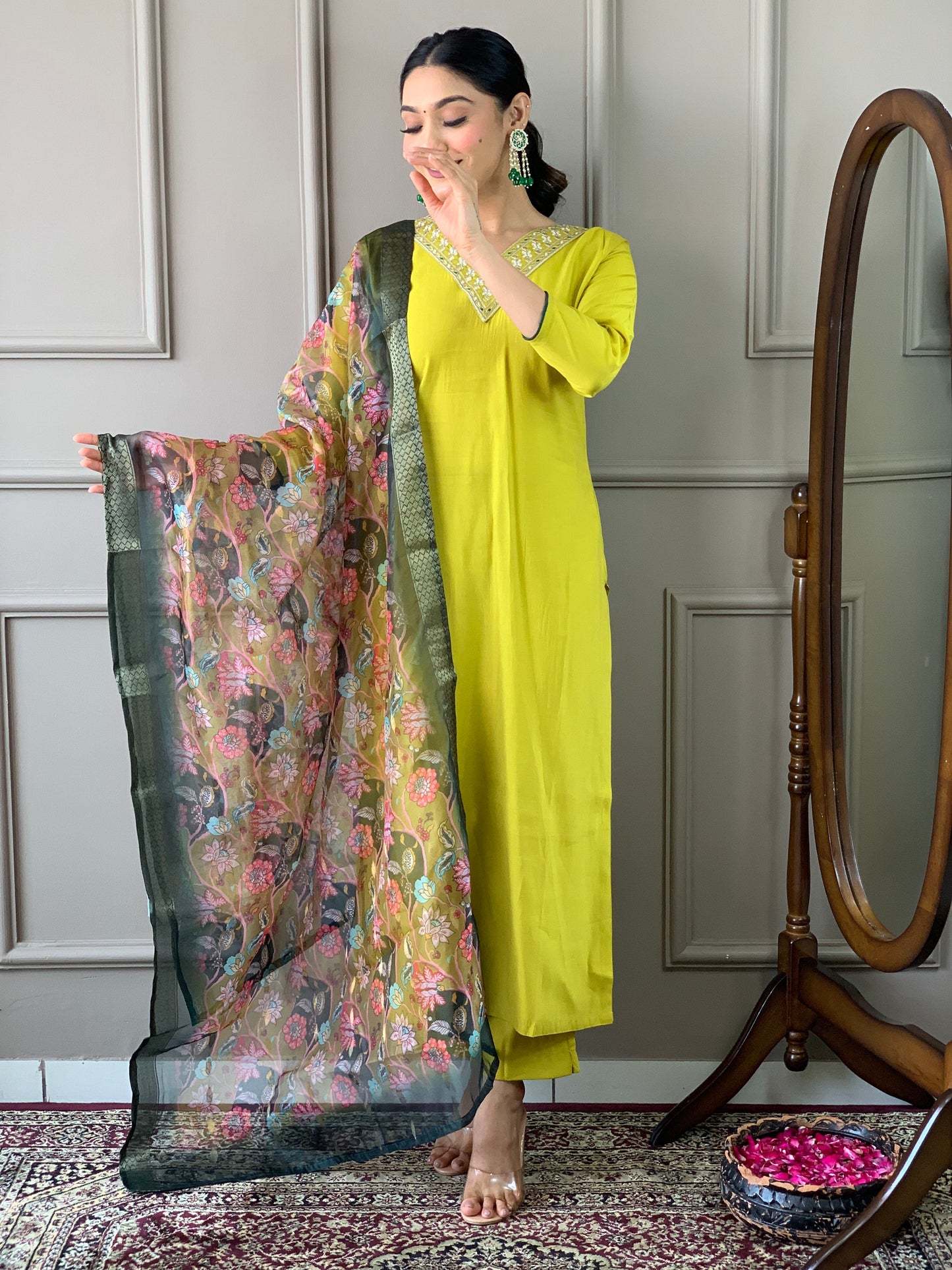 New Exclusive Check this our beautiful dresses collection (NFRD79)