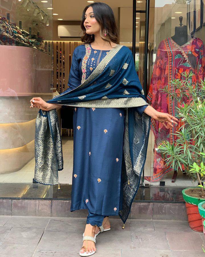 Our Exclusive Collection is here, to add a touch of tradition to your wardrobe SWRD321