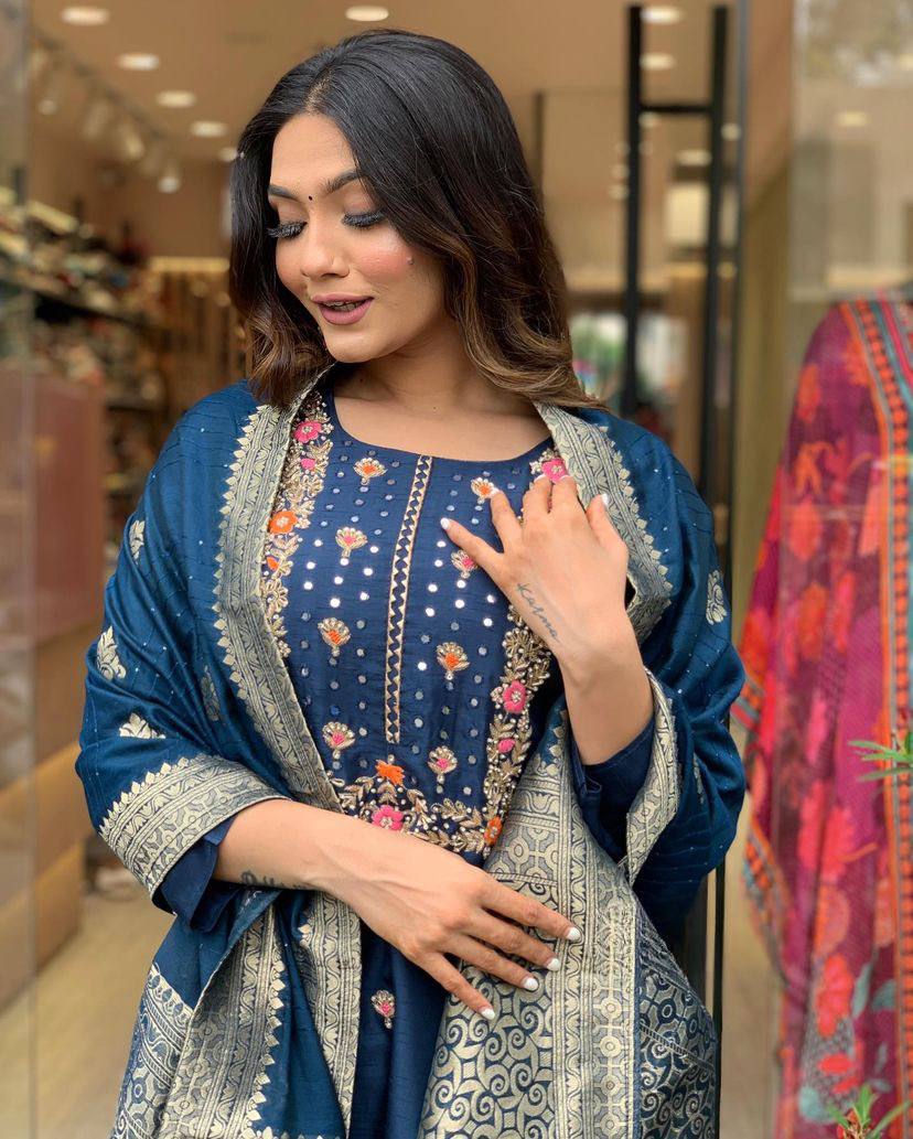 Our Exclusive Collection is here, to add a touch of tradition to your wardrobe SWRD321