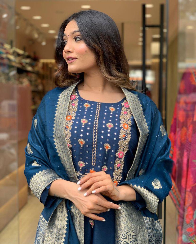 Our Exclusive Collection is here, to add a touch of tradition to your wardrobe SWRD321