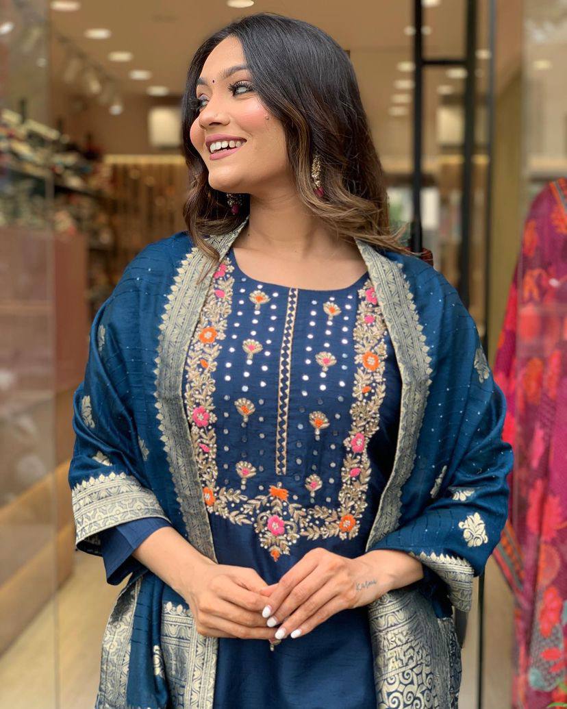 Our Exclusive Collection is here, to add a touch of tradition to your wardrobe SWRD321