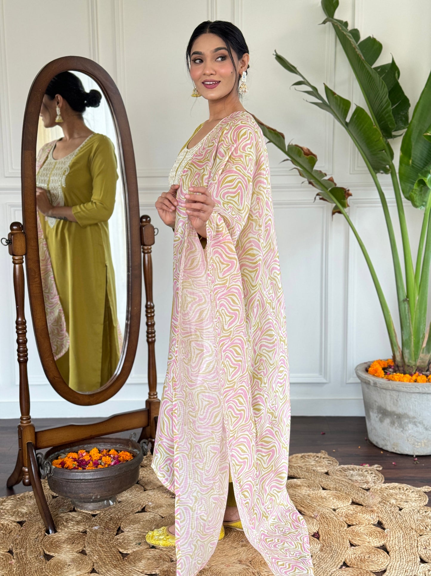 Our Exclusive Collection is here, to add a touch of tradition to your wardrobe SWRD342