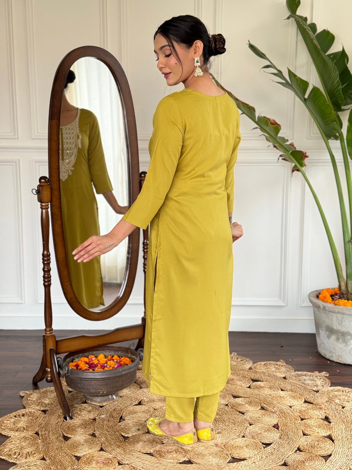Our Exclusive Collection is here, to add a touch of tradition to your wardrobe SWRD342