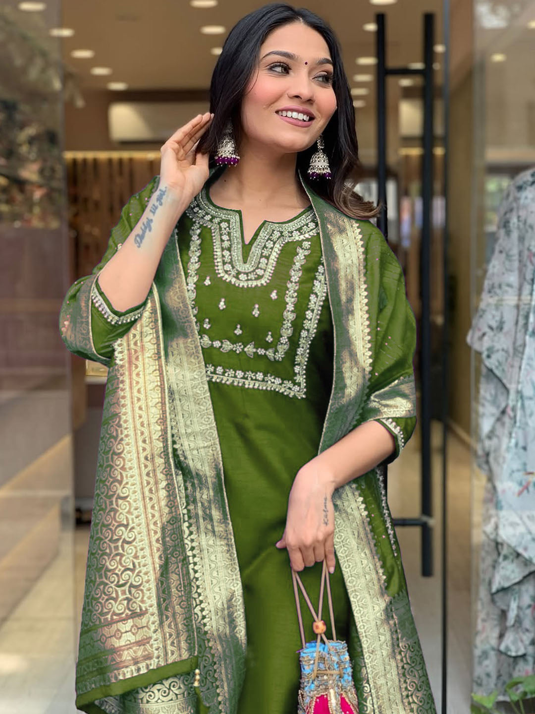 New Exclusive Check this our beautiful dresses collection (NFRD398)(01)