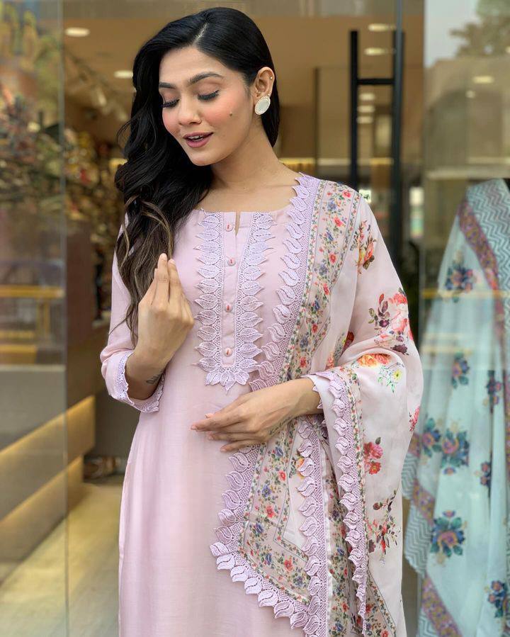 New Exclusive Check this our beautiful dresses collection (NFRD595)
