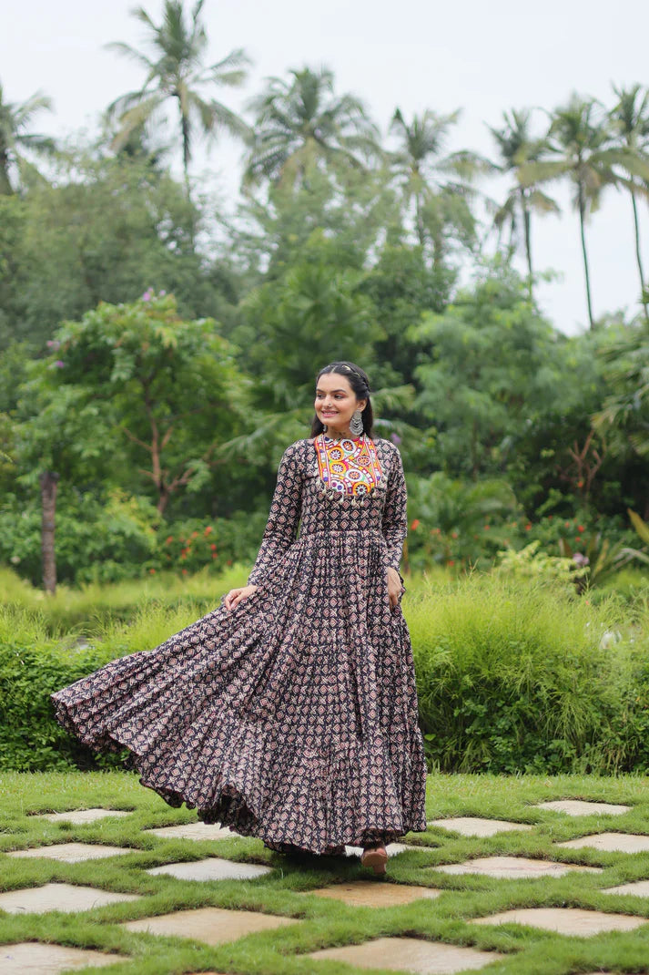 NAVRATRI SPECIAL COTTON GAMTHI PATCH WORK GOWN (WD49)