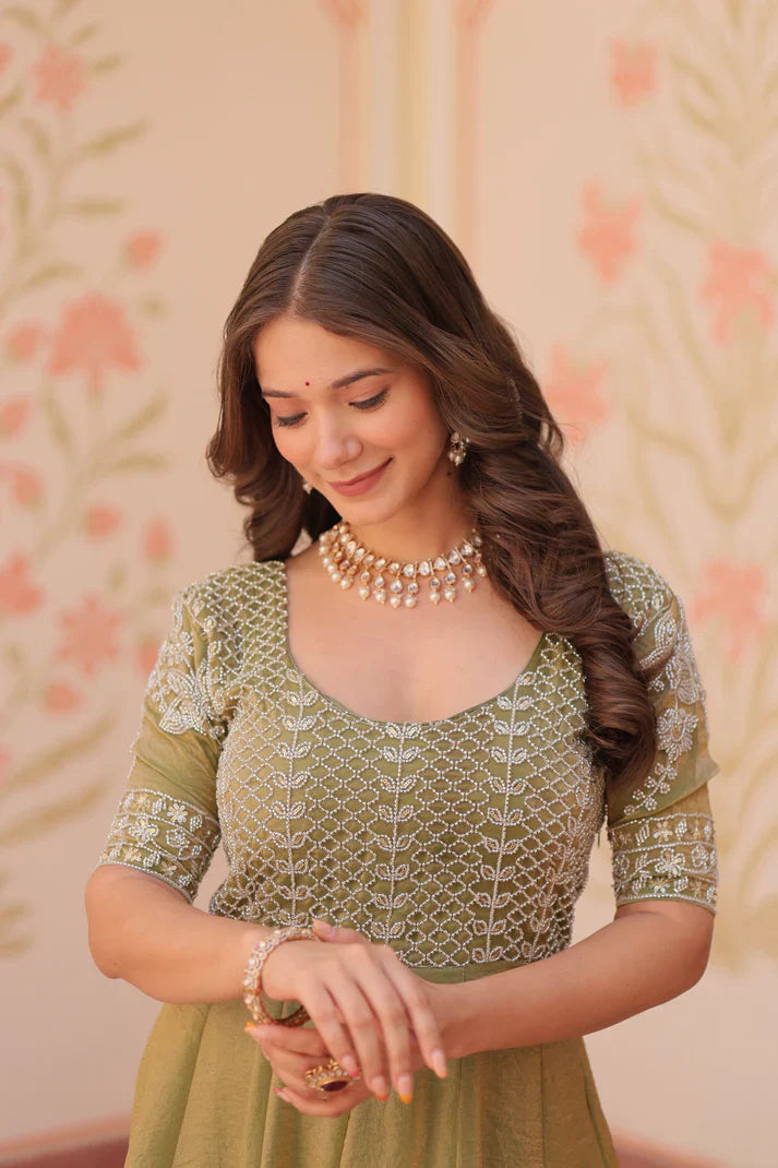 FENDY BEADS EMBROIDERED GOWN(WD63)
