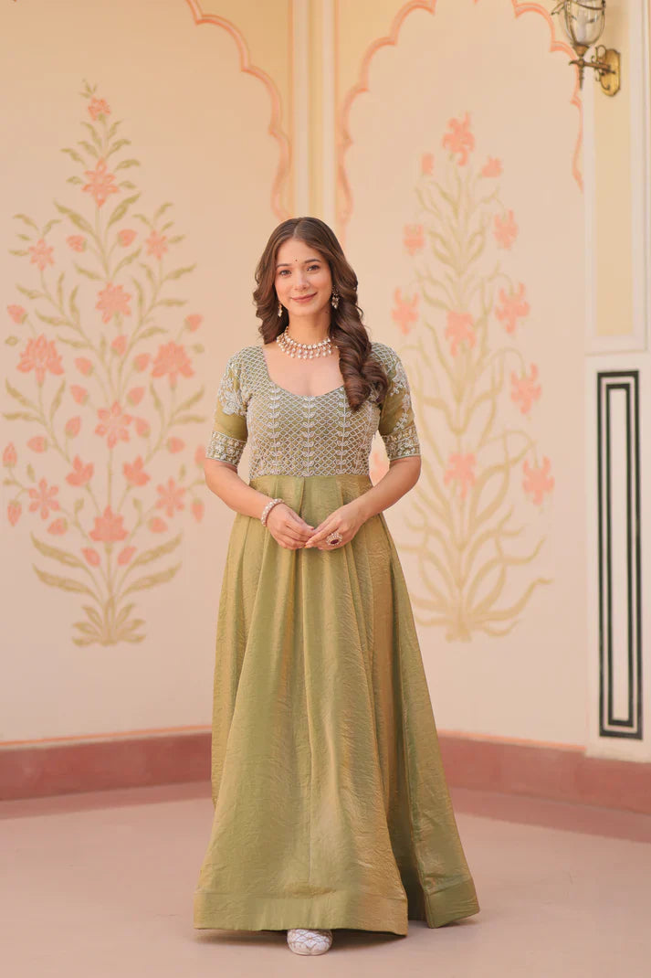 FENDY BEADS EMBROIDERED GOWN(WD63)