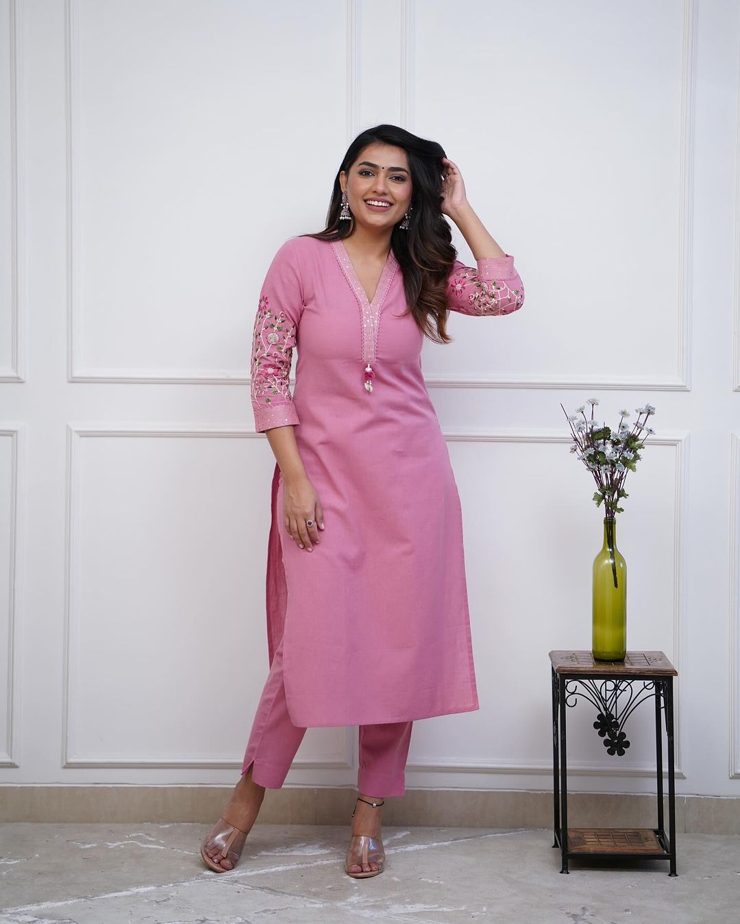 Upgrade your office wear wardrobe with this classy ( White Blue. Yellow colour ,) kurti pant with embroidery detailing for all day comfort and trendy look🌸🌸