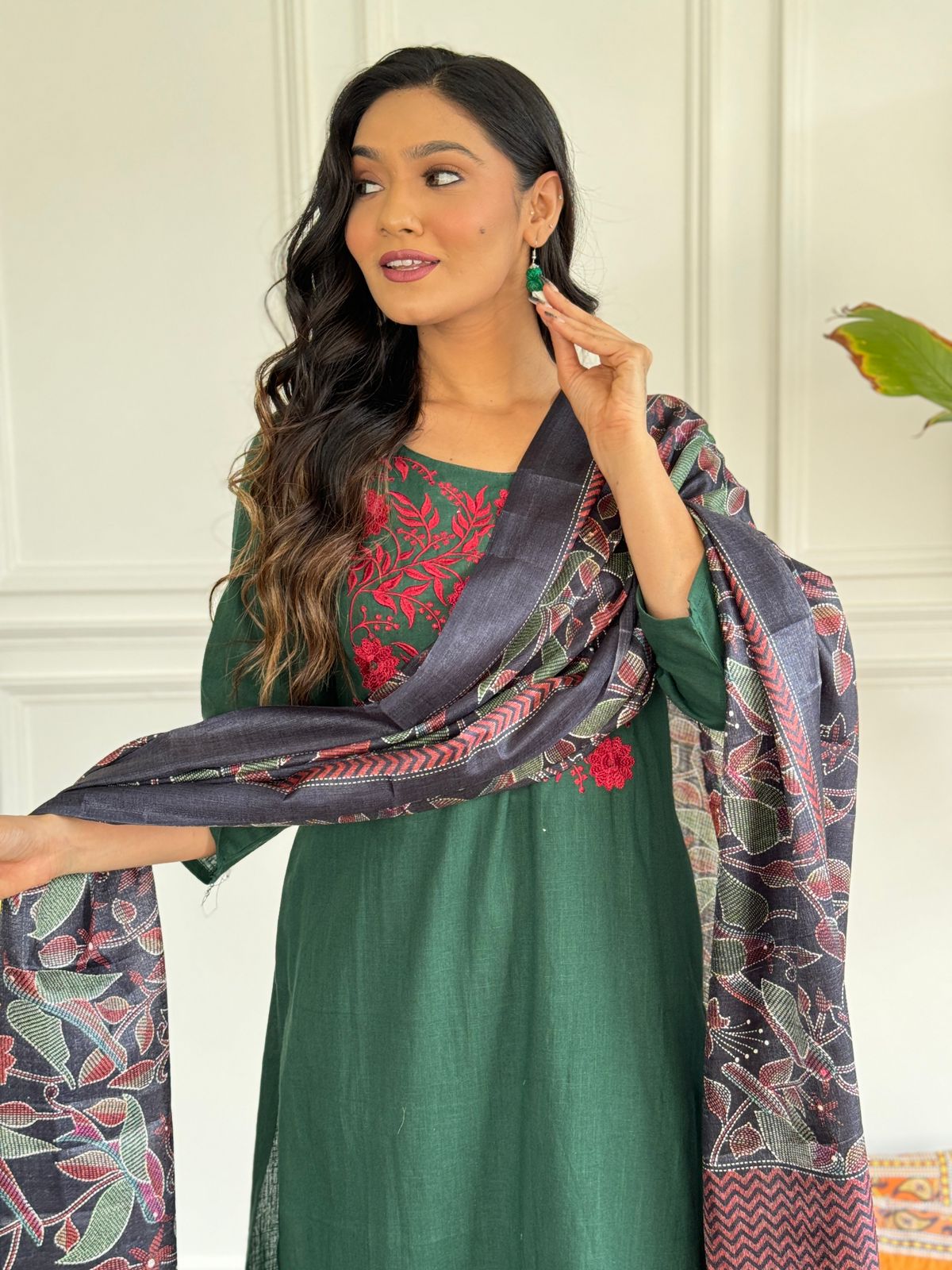 Feel the elegance and comfort merge in our artisan-crafted handloom khadi cotton suit! ๐น๐