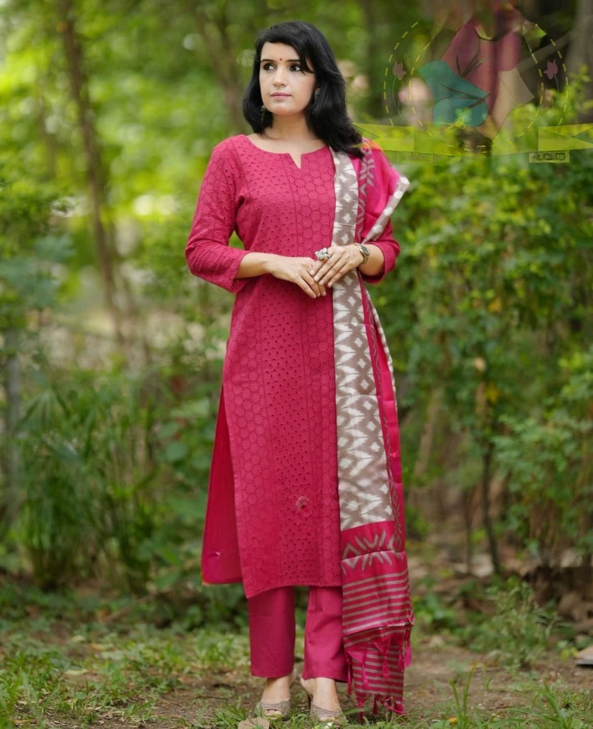 LOOK GRACEFUL IN OUR SCHIFFLI EMBROIDERY KURTI IN CLASSIC COLOUR WITH HANDLOOM DUPATTA IS MUST HAVE IN UR WARDROBE