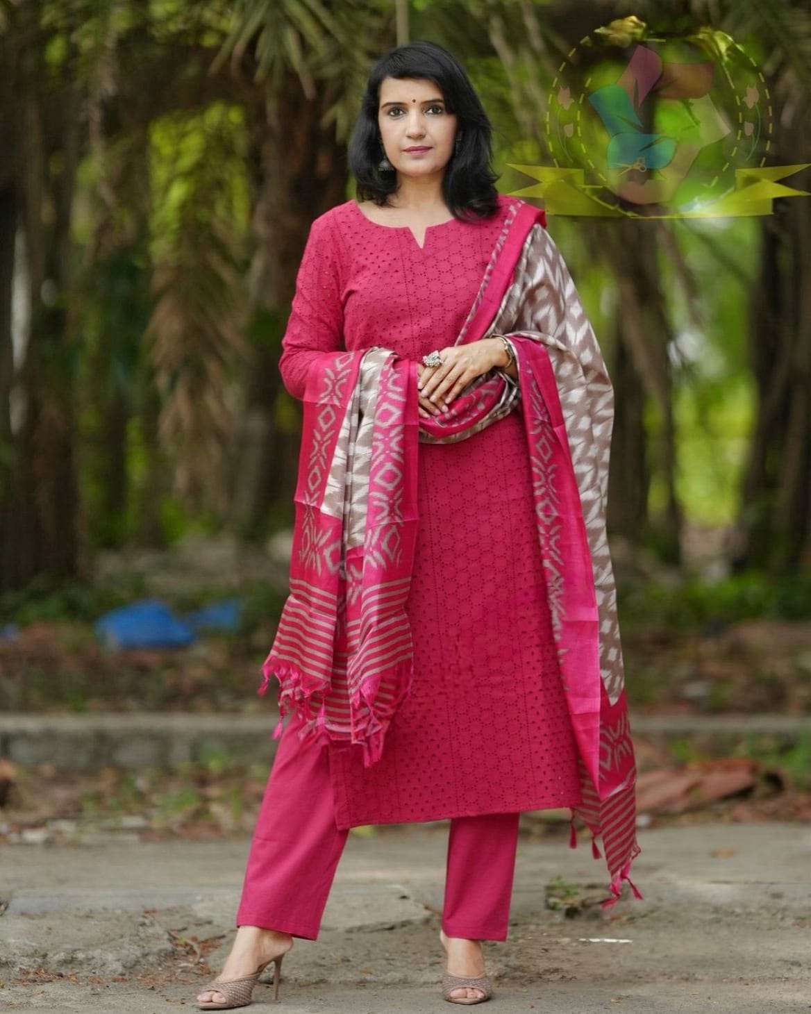 LOOK GRACEFUL IN OUR SCHIFFLI EMBROIDERY KURTI IN CLASSIC COLOUR WITH HANDLOOM DUPATTA IS MUST HAVE IN UR WARDROBE