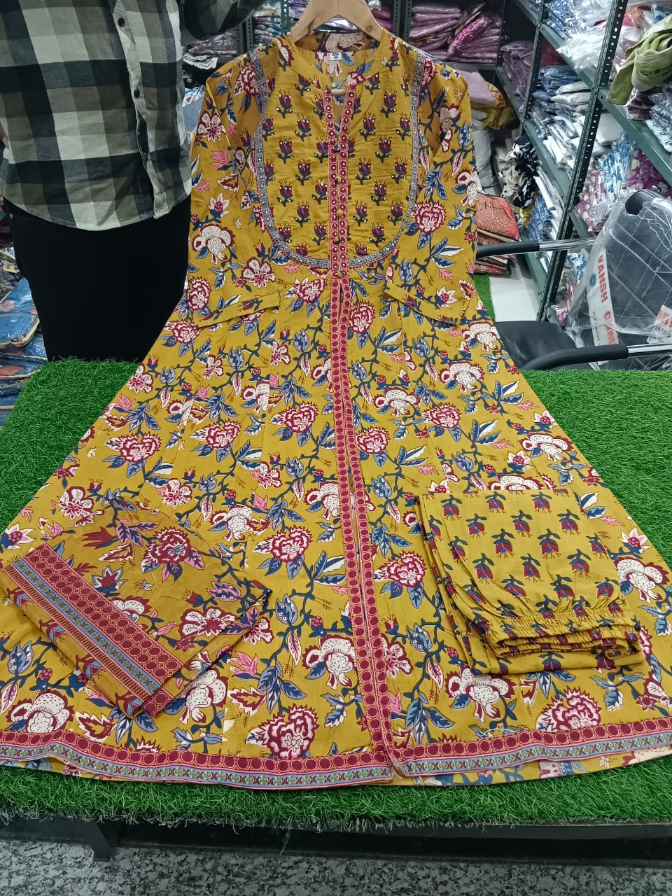 Presenting New Cotton Festival Collection In Pure Cotton With Hand And Adda mirror Work kurti And pant Dupatta Set Fully Stitched Ready To Wear ๐ฅ๐๐ฅฐ