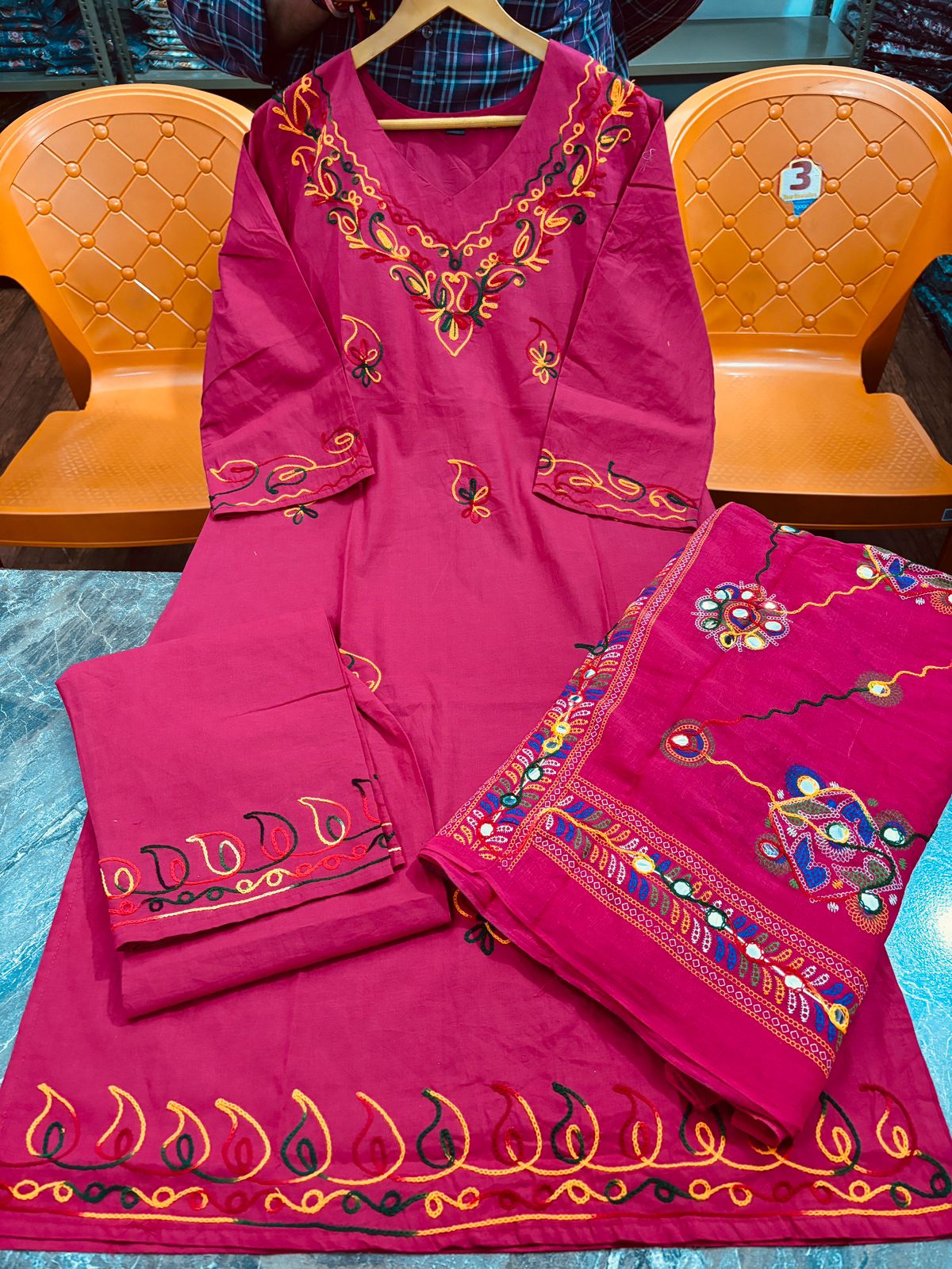 Look straight out of a dreamy movie set as you turn around and walk in this elegant flaired suit ! The perfect of traditional wear(NFRD51)