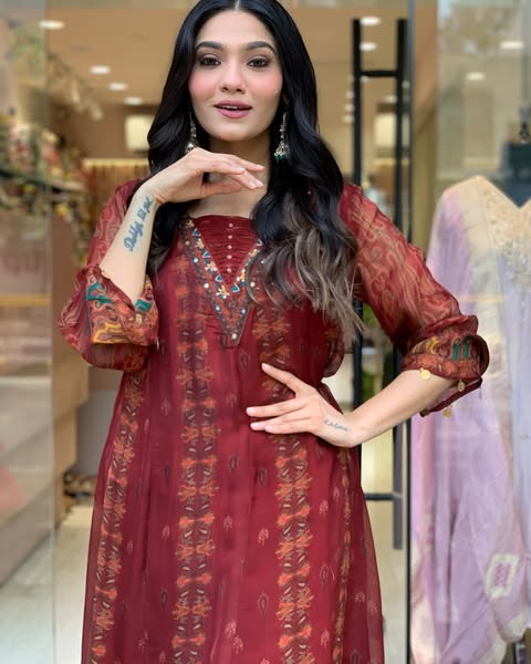 Beautiful pure premium chiffon digital printed Anarkali set with handwork on neck it has attached lining paired up with santoon slik pant and Organza digital printed dupatta sets(SWRED04)