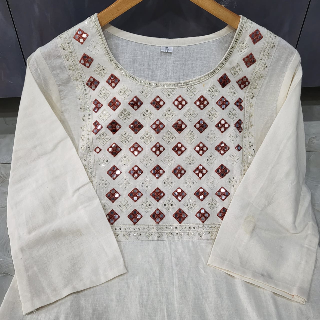 π Classy Cotton Flex Off-White Kurta With Embroidered Yoke πππ(SWCD46)
