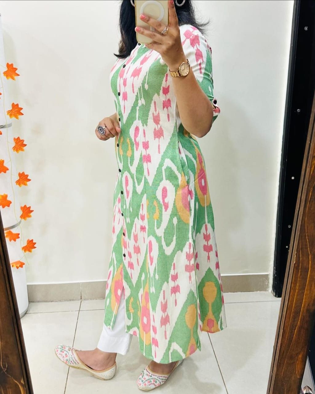 Launching designer Co-erd set in Aline pattern paried with Ankle length pant Giving perfect outfit and deliberate choice about your look..๐๐