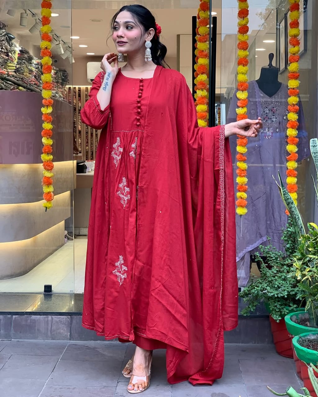 Beautiful pure cotton kurti pant dupatta set๐