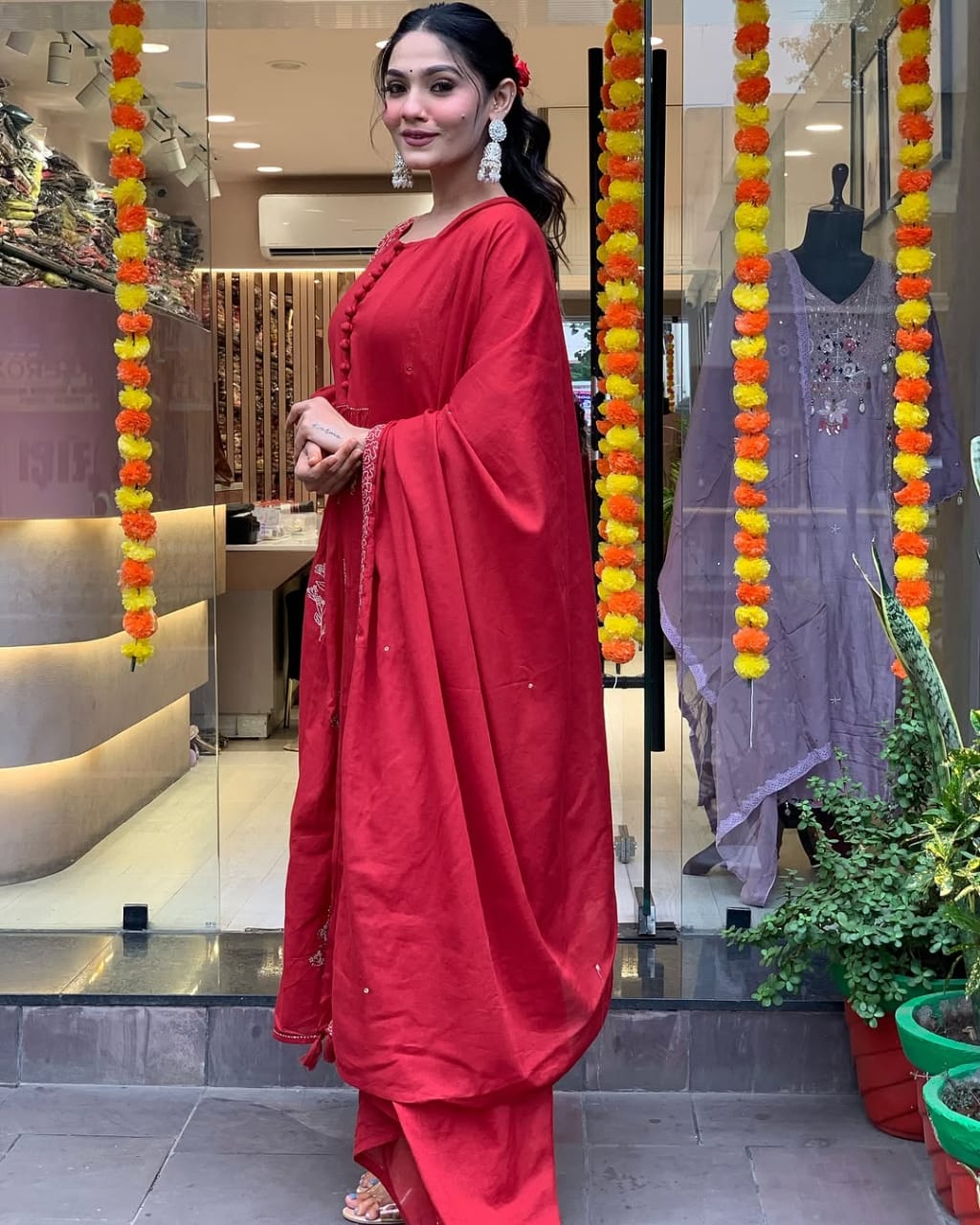 Beautiful pure cotton kurti pant dupatta set๐