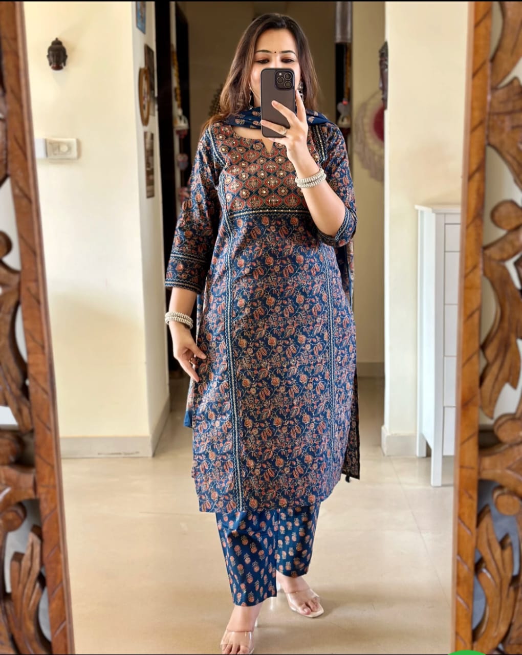 superhit design for festivalseason* Beautiful Jaipuri Printed Cotton Suit Set Cotton Kurta With Floral Print And Handwork detailing With Panel Work Paired Up With Cotton Pant and Duppatta🥰💫)