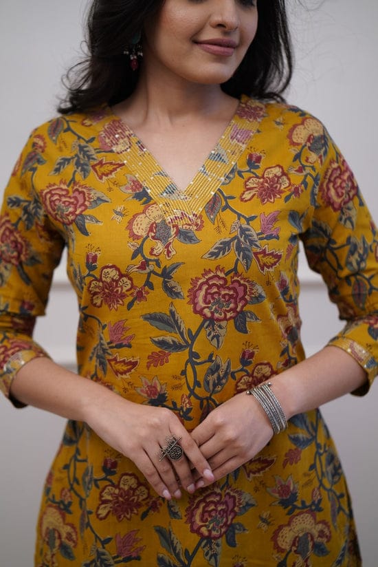 Inject a boost of Embroidery work and playful prints to your wardrobe this season👌👌(SWCD50)