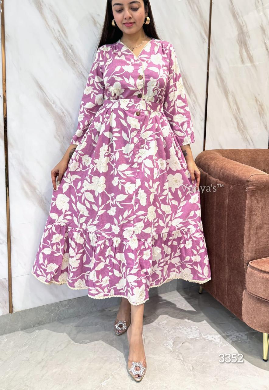 💫Adorn your appearance with this floral printed cotton gown , this gown set is as elegant as it looks! Adjustable belt given to set fitting as per body shape.