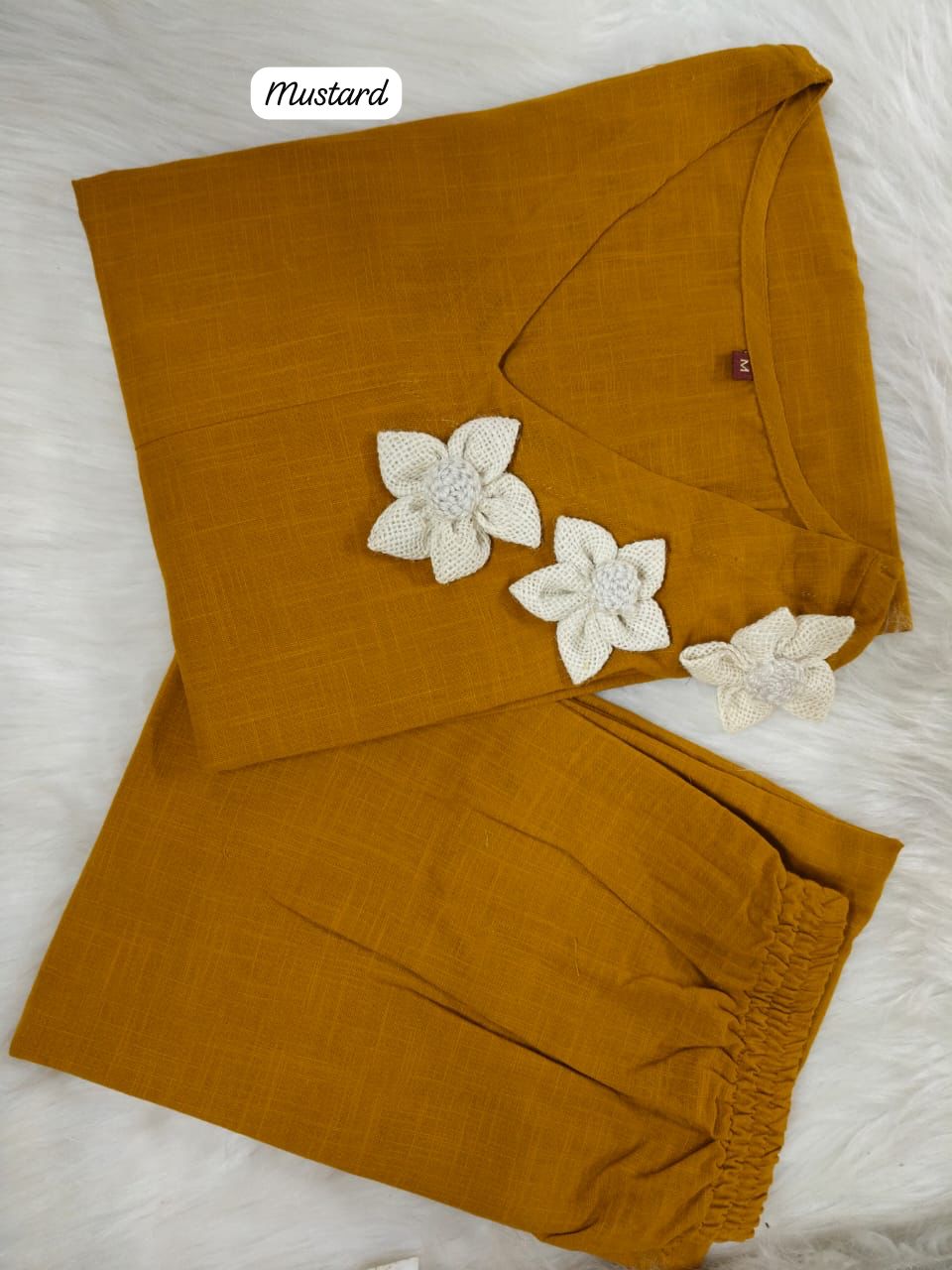 Premium jute flowers embroidery on side which give the look of premium casual look in summer(SWC31)