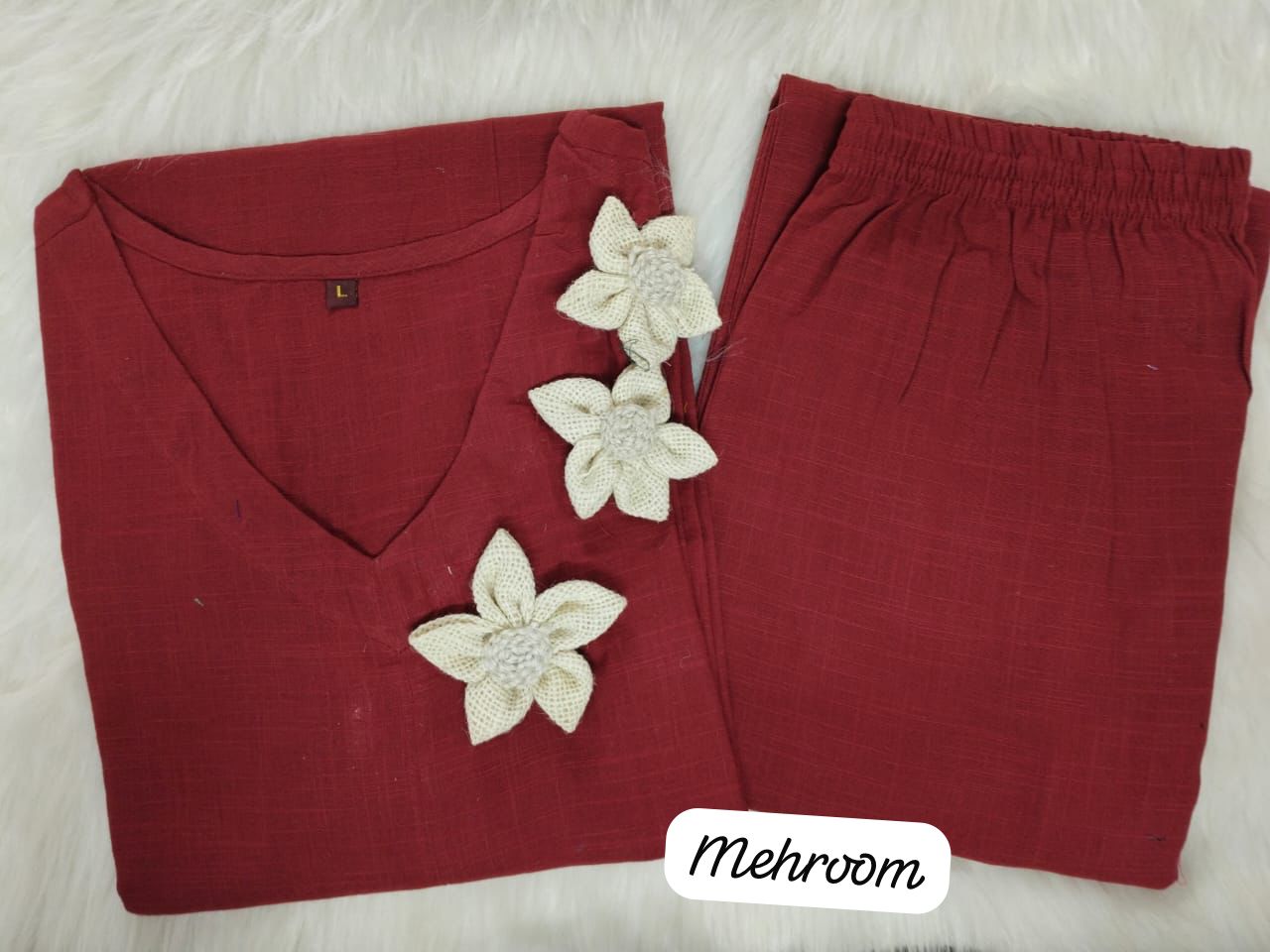 Premium jute flowers embroidery on side which give the look of premium casual look in summer(SWC31)