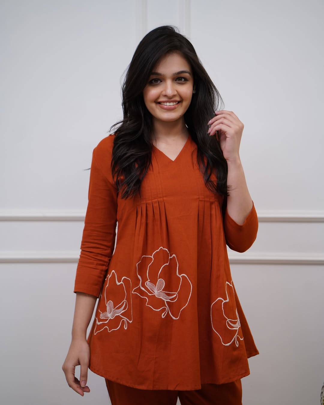 Upgrade your office wear wardrobe with this classy kurti ;embroidery work ;detailing;with 2side pocket pant ;for all day comfort and trendy look🌸🌸