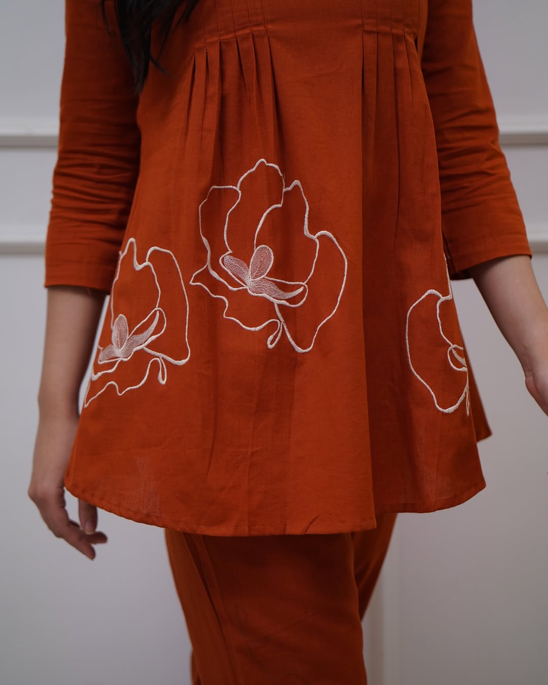 Upgrade your office wear wardrobe with this classy kurti ;embroidery work ;detailing;with 2side pocket pant ;for all day comfort and trendy look🌸🌸