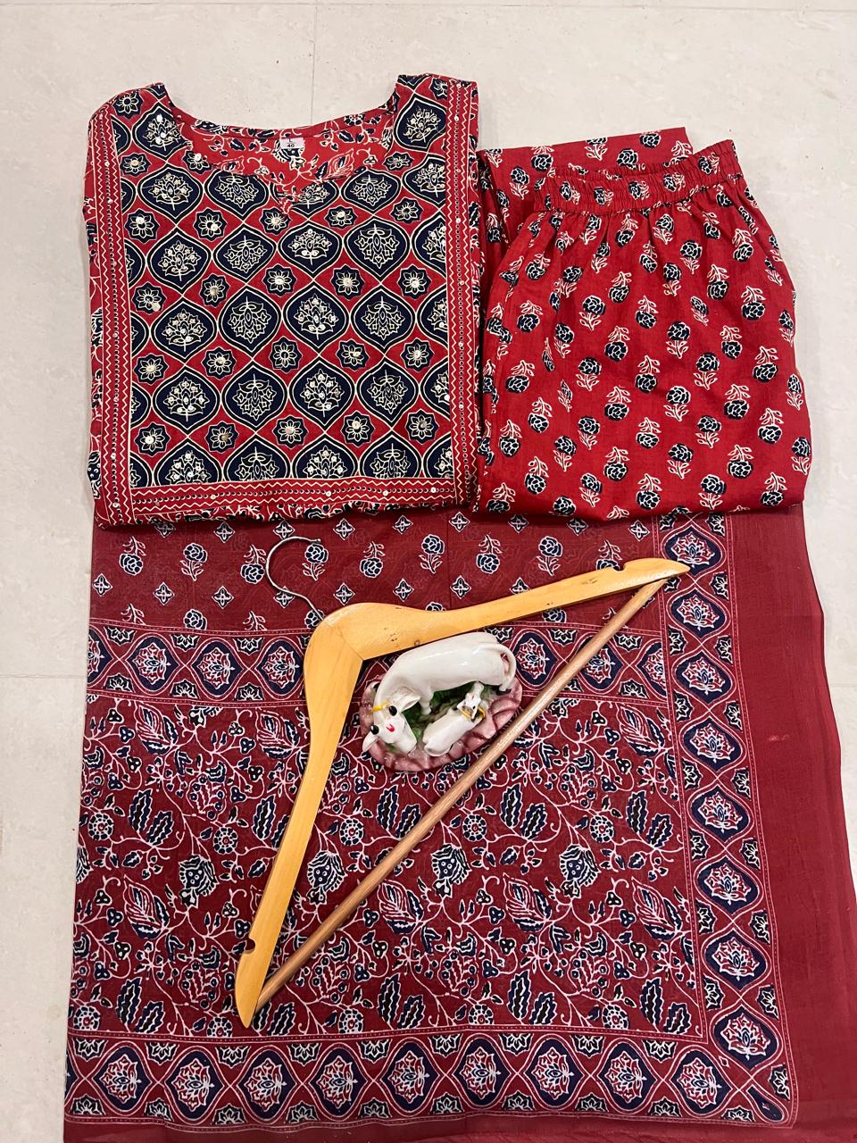 β NEW FULL COTTON PRINT HAND WORK STRAIGHT KURTI PANT MALMAL DUPATTA ARRIVAL ππ(SWRED67)