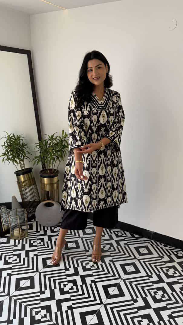 👗Perfect for elegant everyday wear or effortless festive(WACD78)
