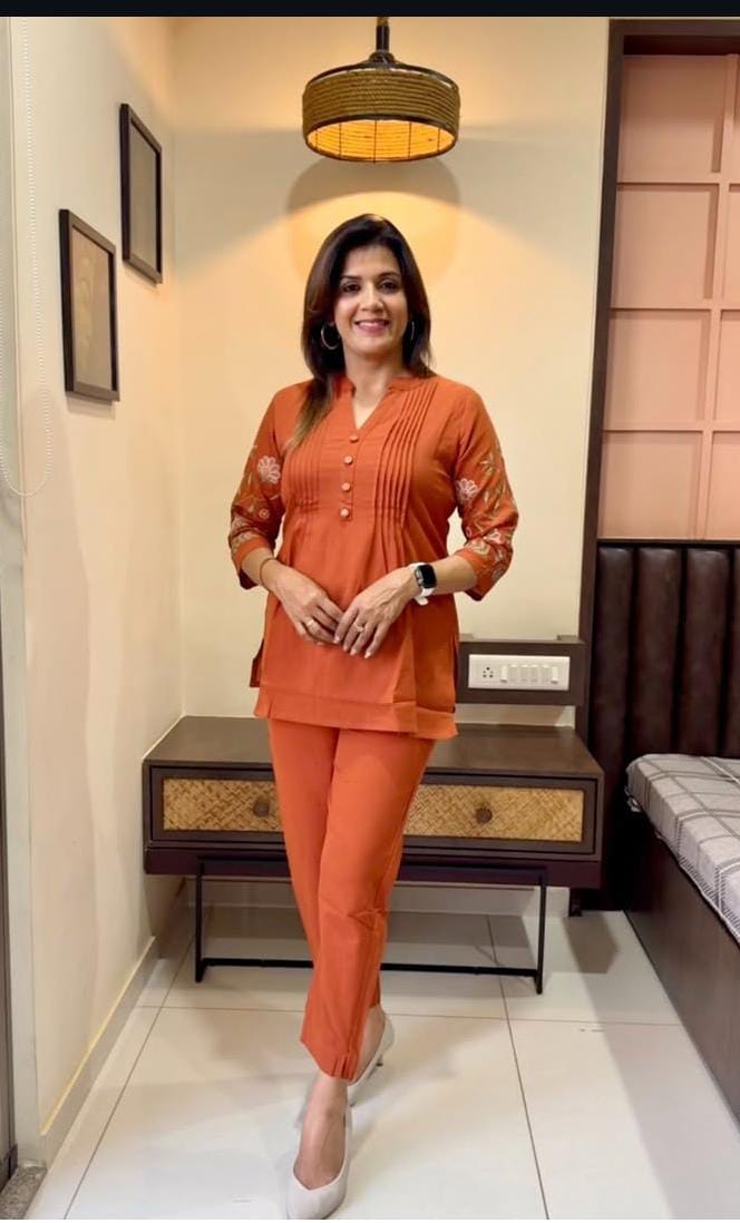 Beautiful embroidery sequence work and printex work that provides you more attractive look...