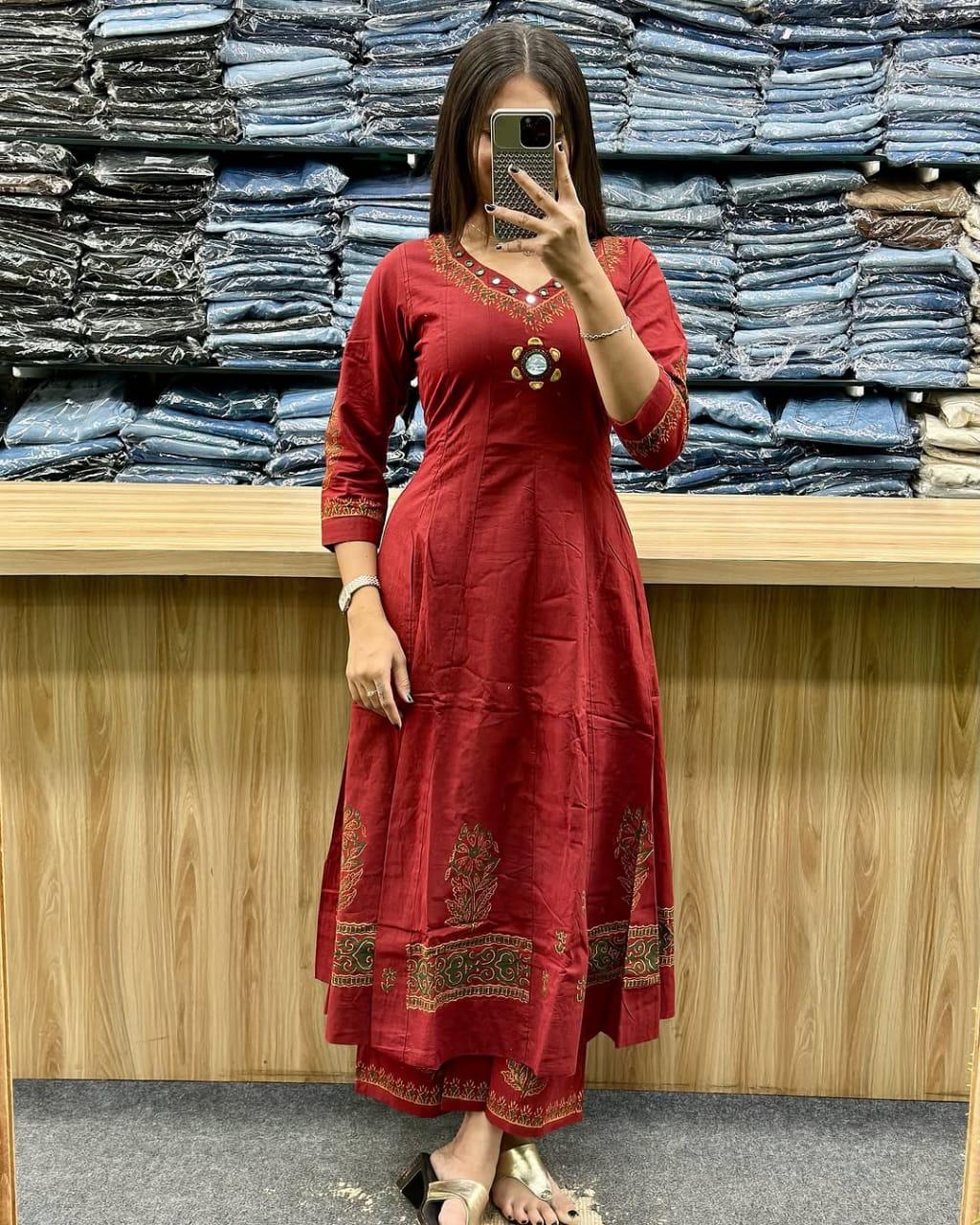 Look straight out of a dreamy movie set as you turn around(WACD82)