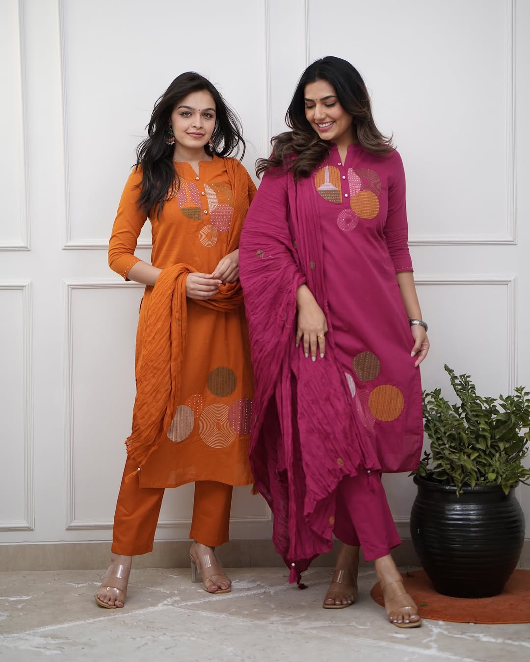 This Kurti,pant & dupatta set is perfect for the summer season(WARED33)