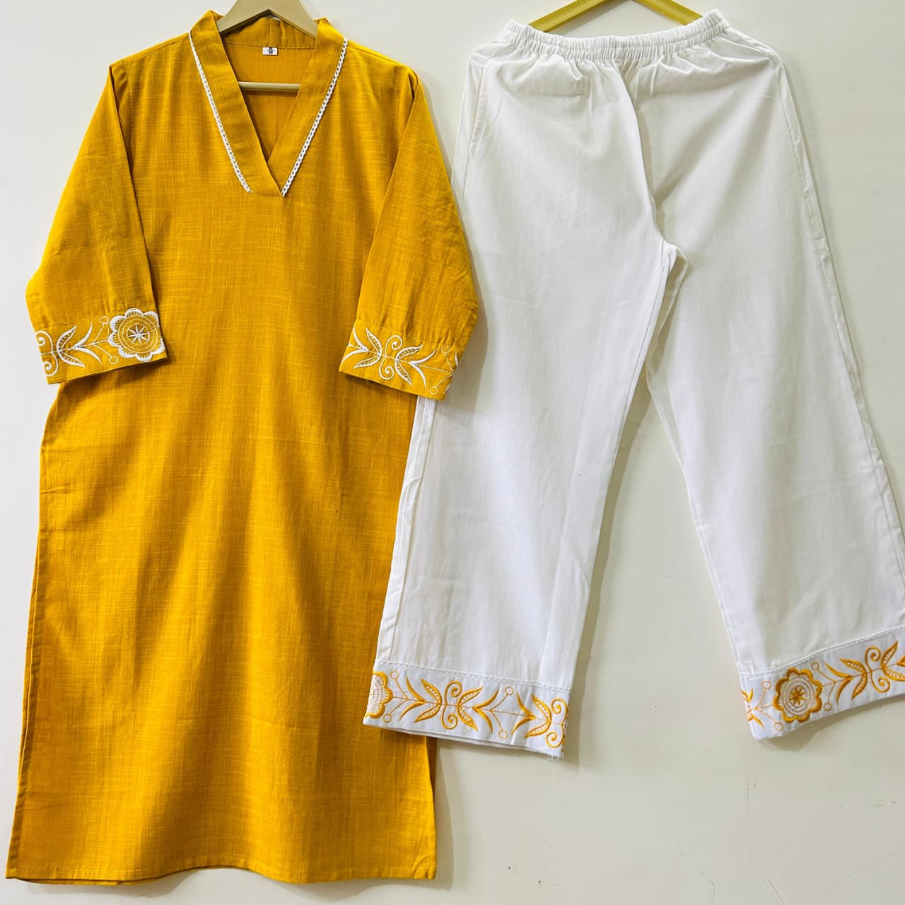 Sunshine and summer dreams all wrapped into one in our Sunset Stroll Co-ord Set! (WACD179)