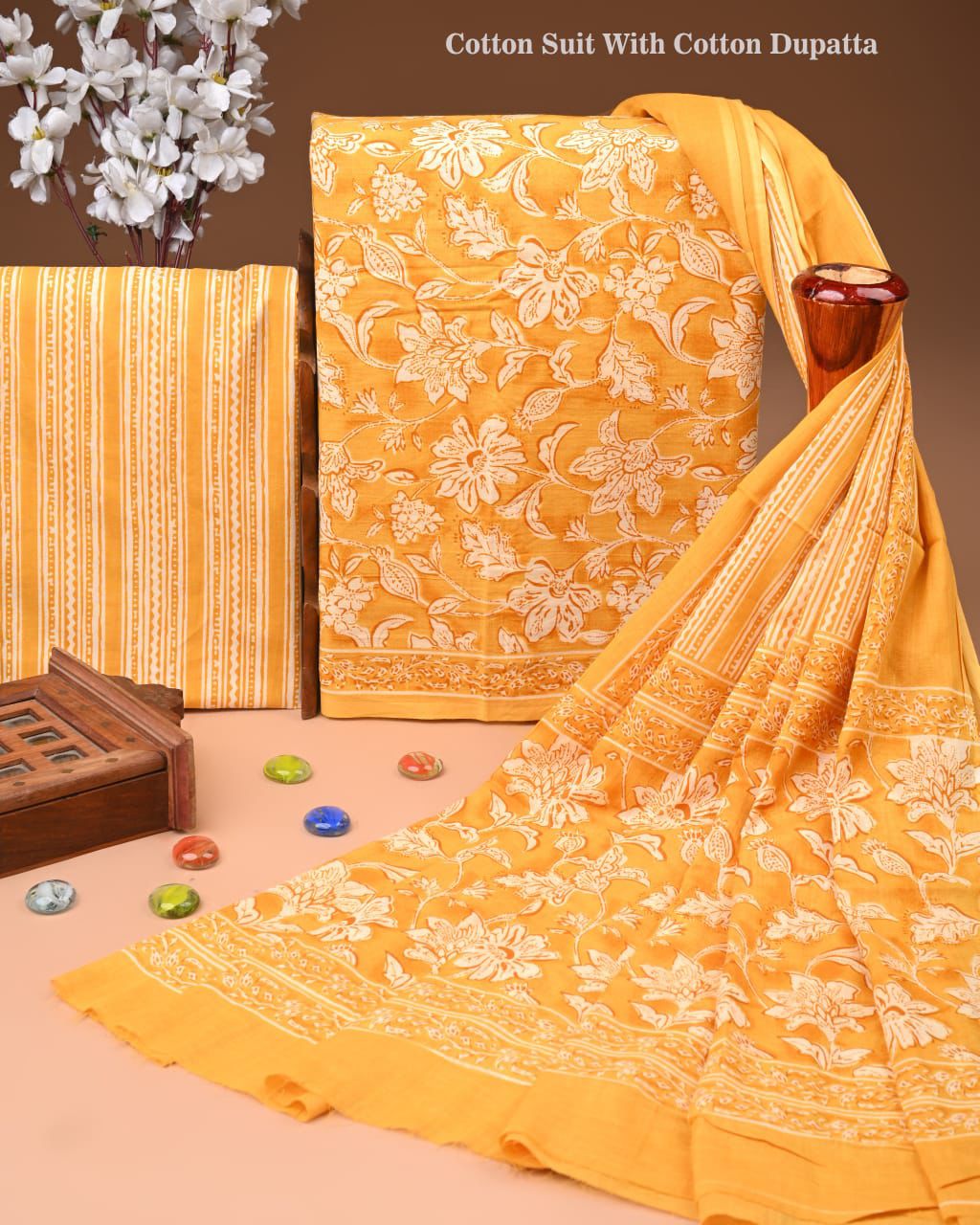 ELEGANT HAND BLOCK PRINT COTTON SUIT SET WITH MULMUL DUPATTA(WACOTMU37)