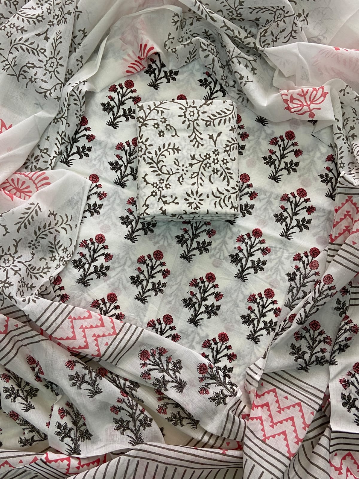 Designer Hand Block Print Cotton Suit Set with Mulmul Dupatta(WACOTMU120)
