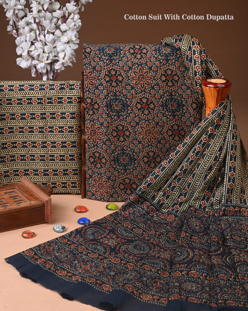 ELEGANT HAND BLOCK PRINT COTTON SUIT SET WITH MULMUL DUPATTA(WACOTMU08)
