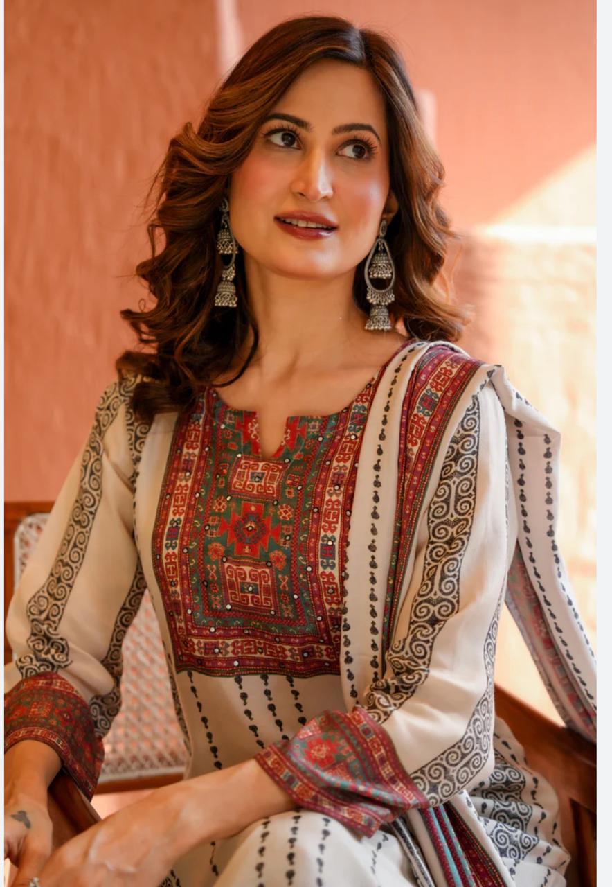 π The Legacy of Mahee Jaipur Now Available At Prayosha Creation . (WAAN01)