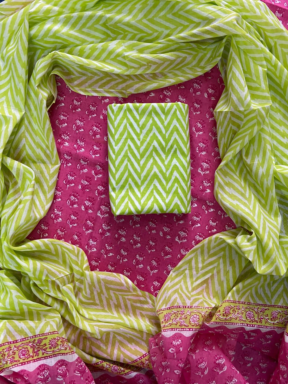 ELEGANT HAND BLOCK PRINT COTTON SUIT SET WITH MULMUL DUPATTA(WACOTMU45)