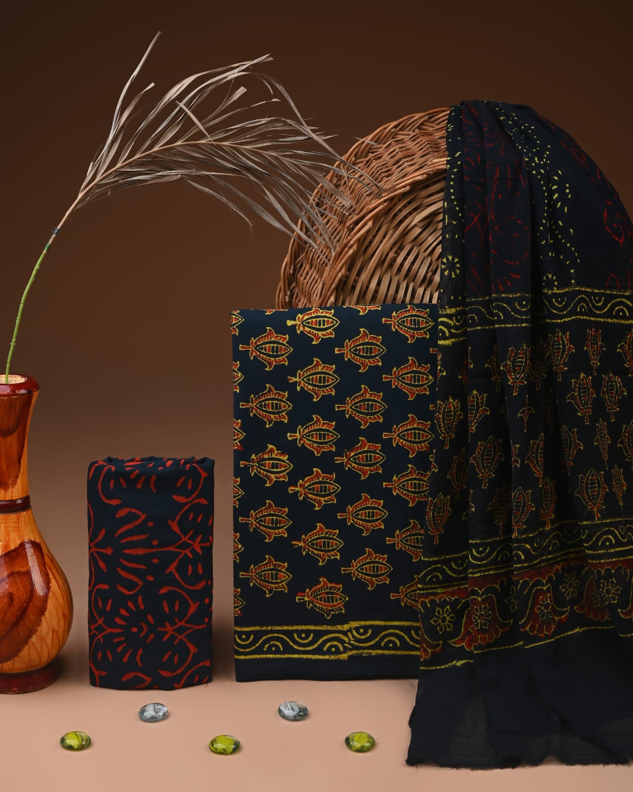 JAAL HAND BLOCK PRINT COTTON SUIT SET WITH CHIFFON DUPATTA(WACFCOTMU93)