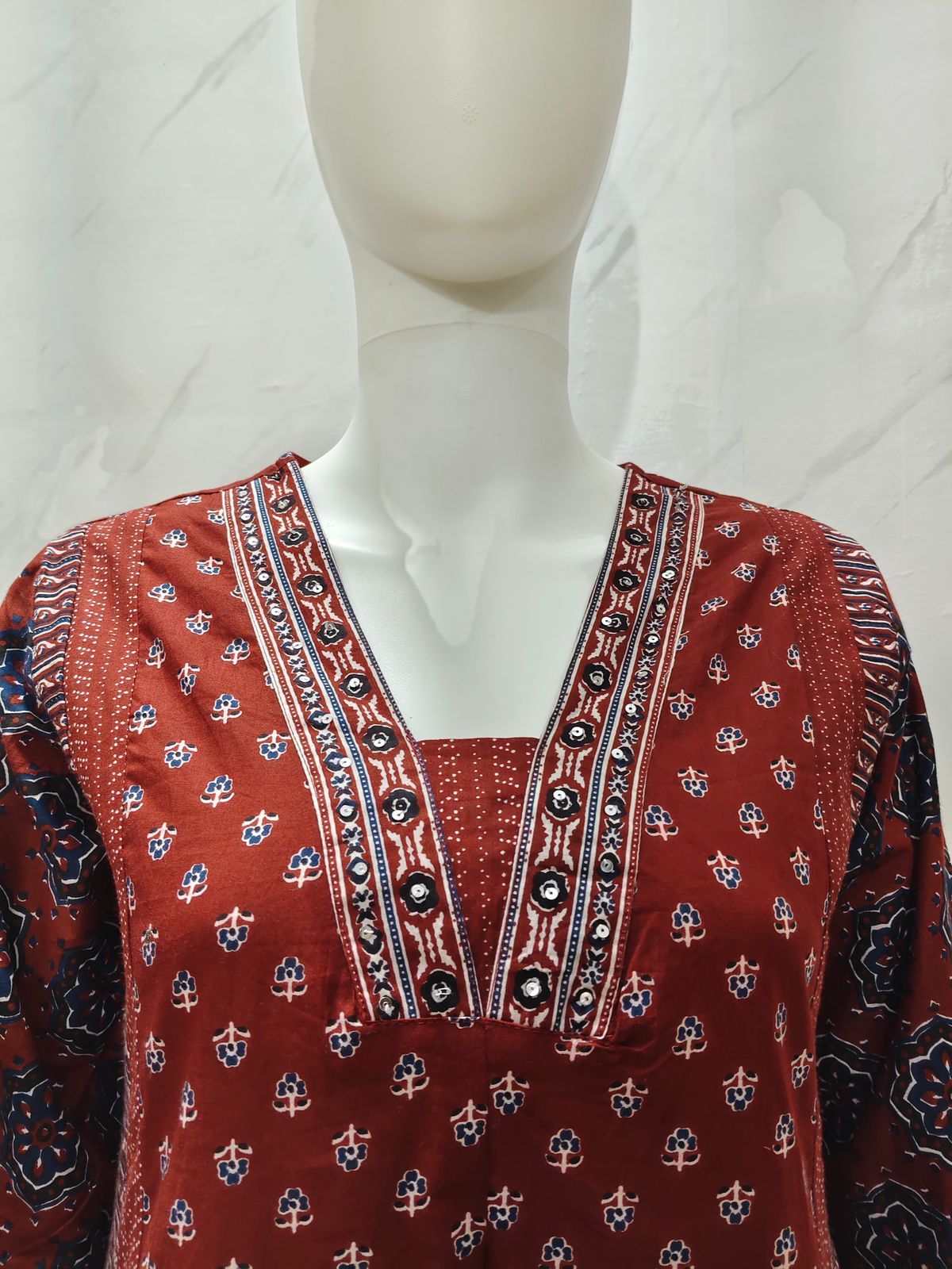 New stylish and affordable beautiful look straight set with beautiful print and fabric pure Cotton💃💃 (SWSK06)