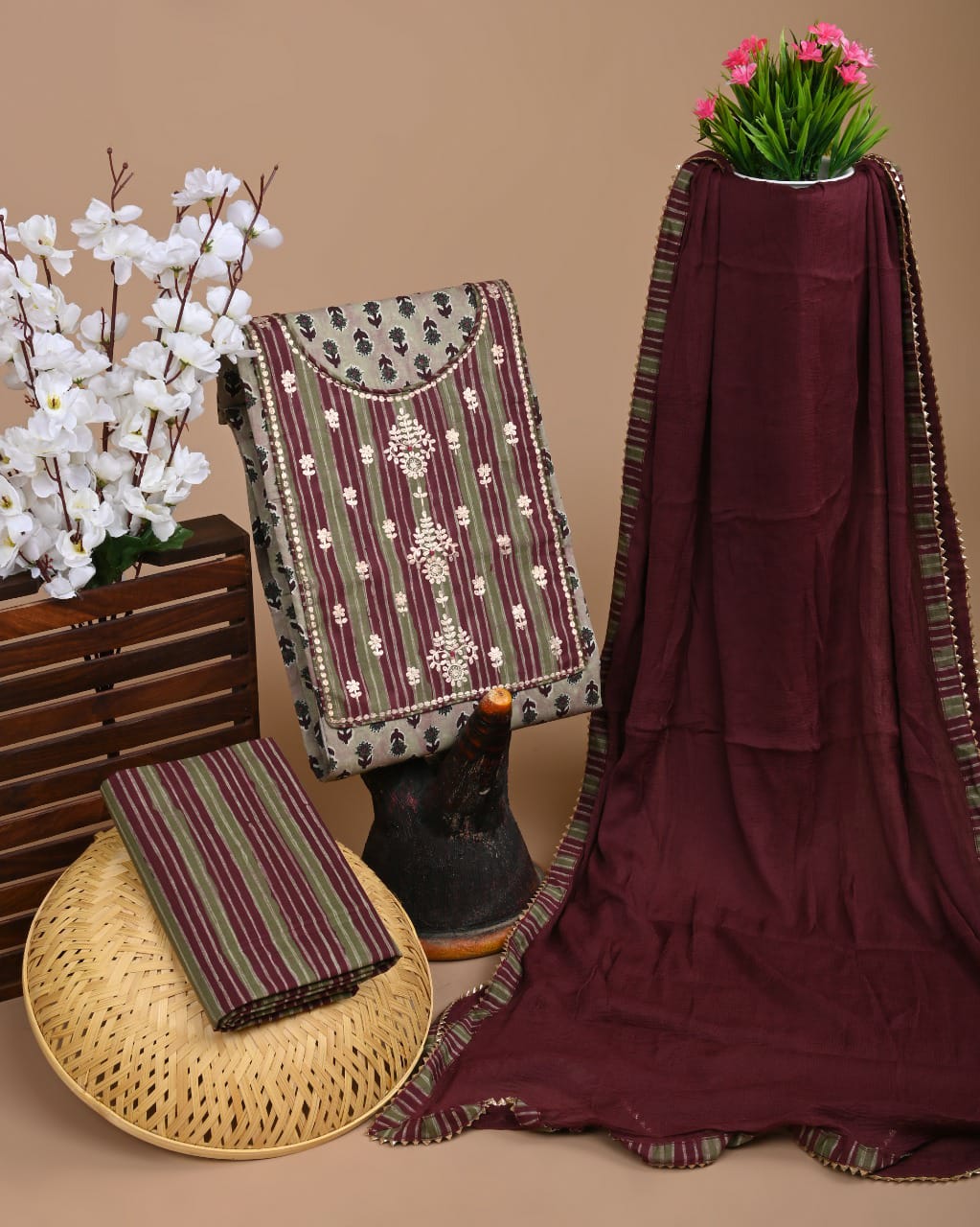 ELEGANT GOTTA PATTI WORK WITH CLASSY CHIFFON DUPATTA (SWCHGT43)