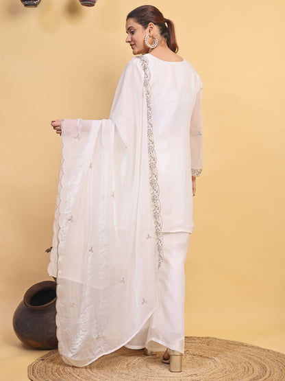 Women's White Floral Embroidered Organza Kurta Pant Set with Embroidered Dupatta (RRRD54)