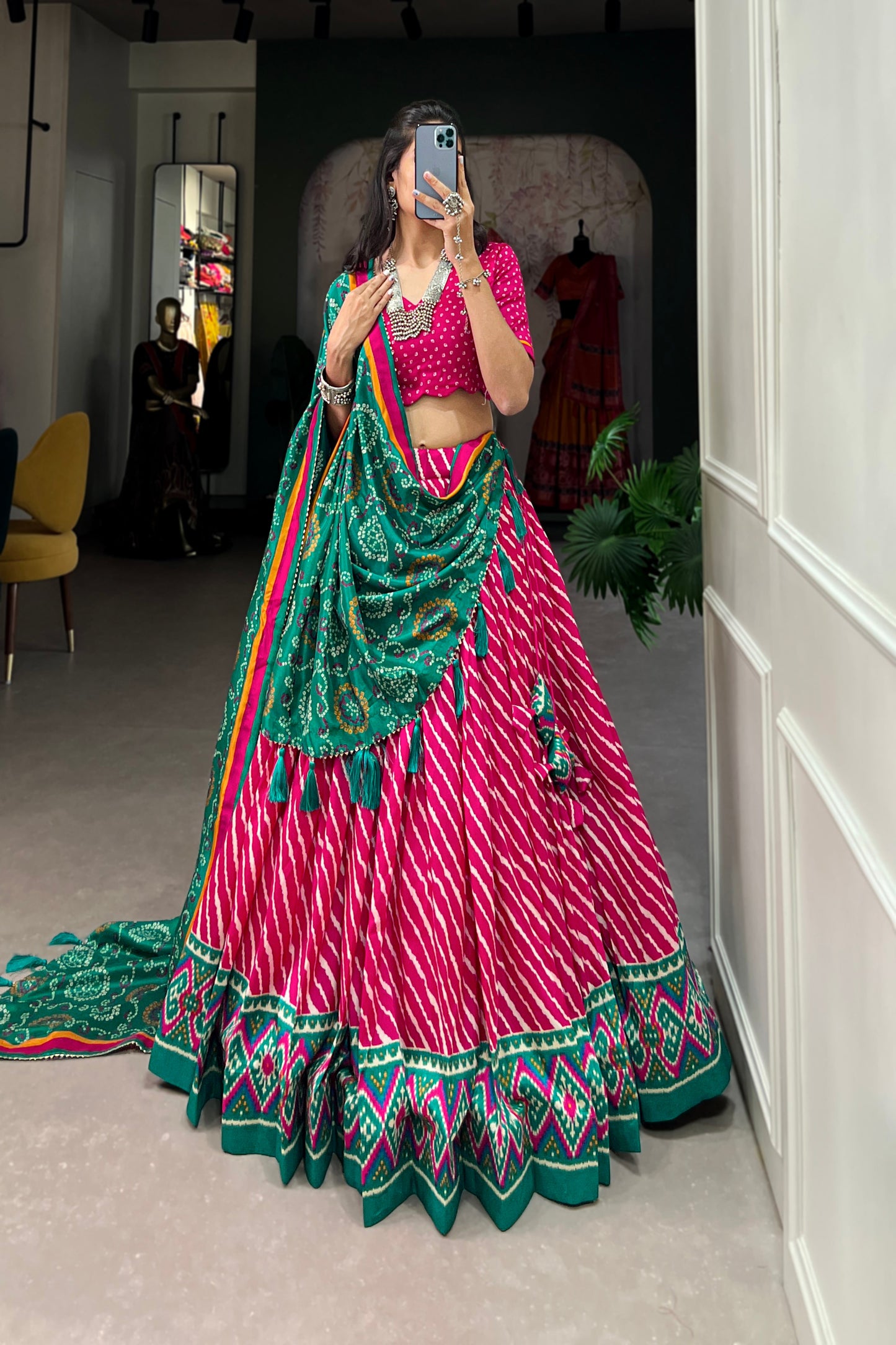 TILTON PREMIUM  PATOLA LEHERIYU PRINT LEHENGA CHOLI