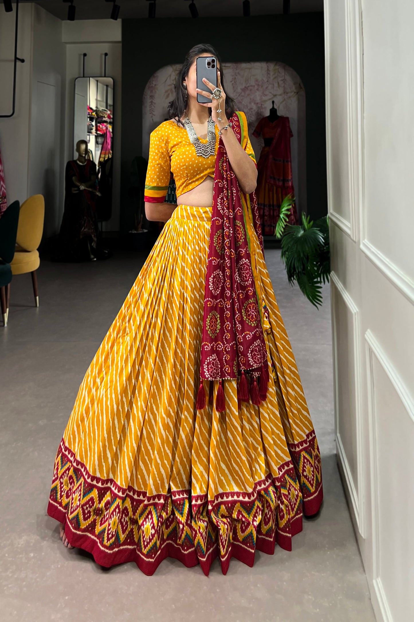 TILTON PREMIUM  PATOLA LEHERIYU PRINT LEHENGA CHOLI