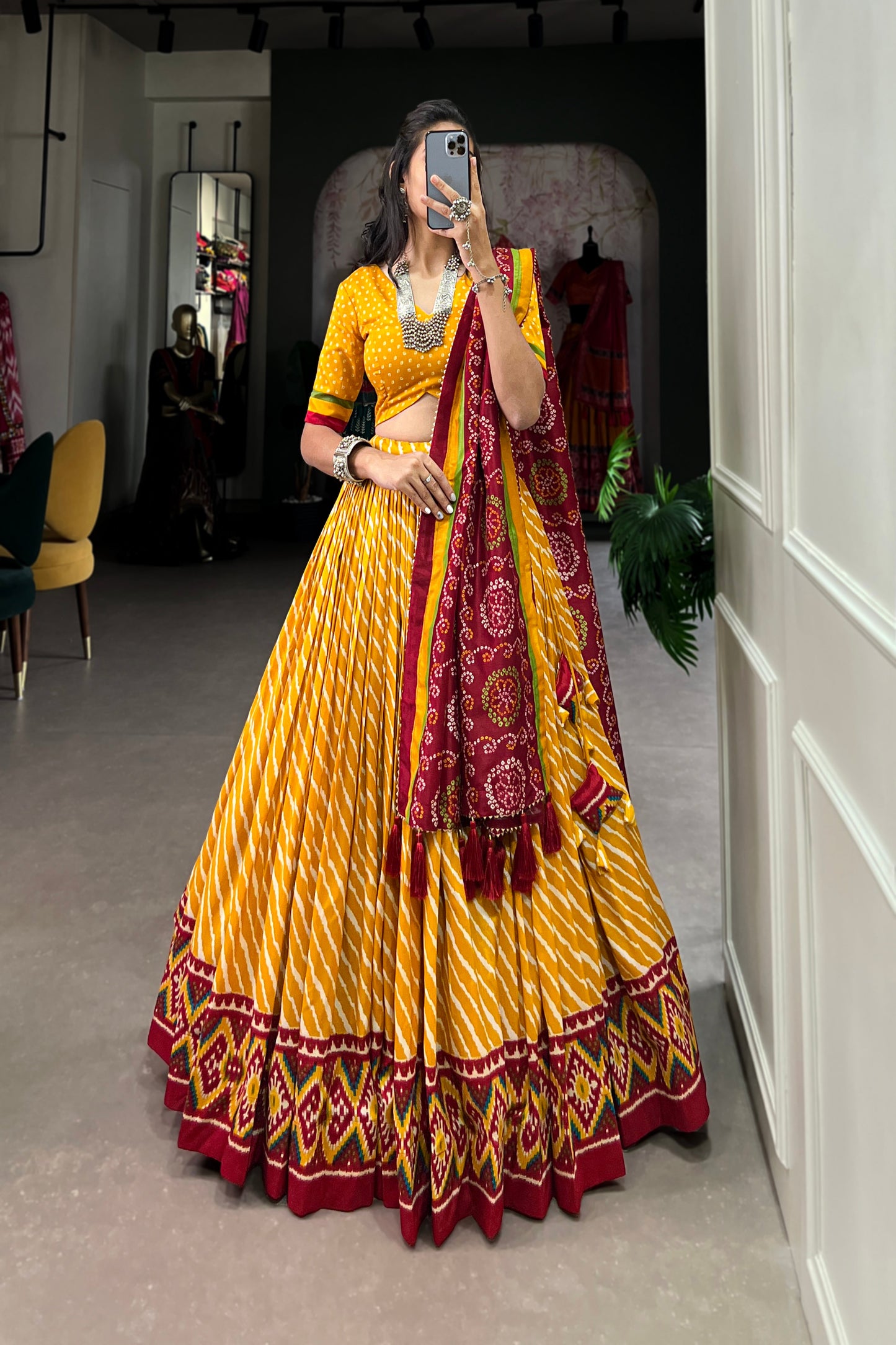 TILTON PREMIUM  PATOLA LEHERIYU PRINT LEHENGA CHOLI