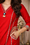 Red Printed & Embellished Kurta Set for Women (SWDH30)