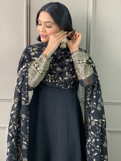 Simple yet elegant This is how we describe our latest launched dresses ( (NFRD226)
